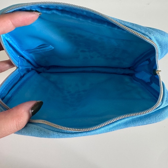 New Estée Lauder Floral Makeup Bag Blue - Picture 6 of 8